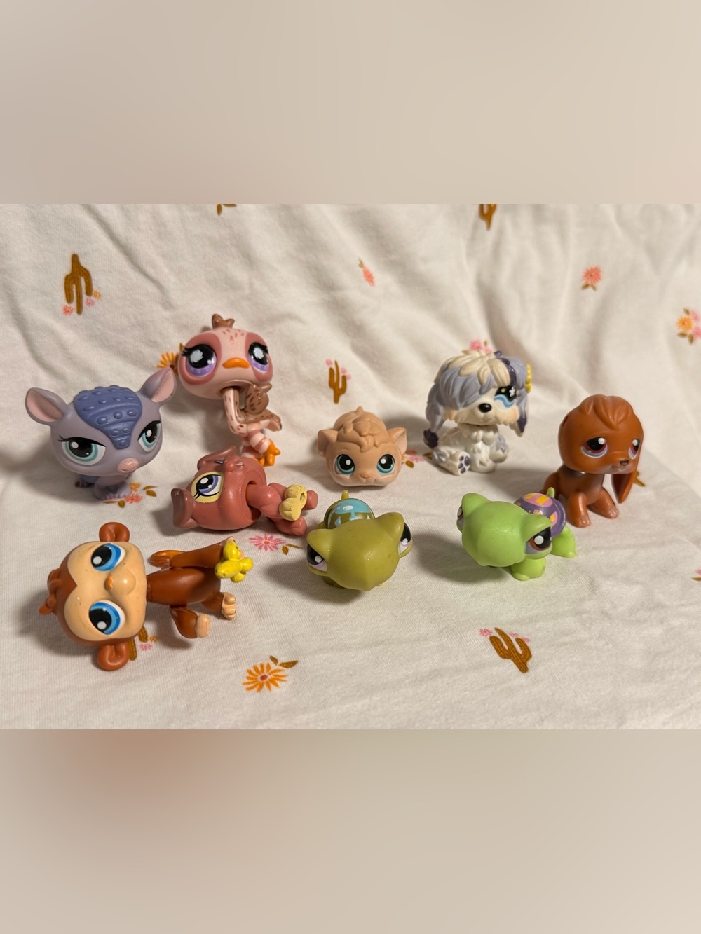 Littlest Pet Shop LPS Mixed Pet Lot of 9 Dog, Turtle, Monkey, Bird & More